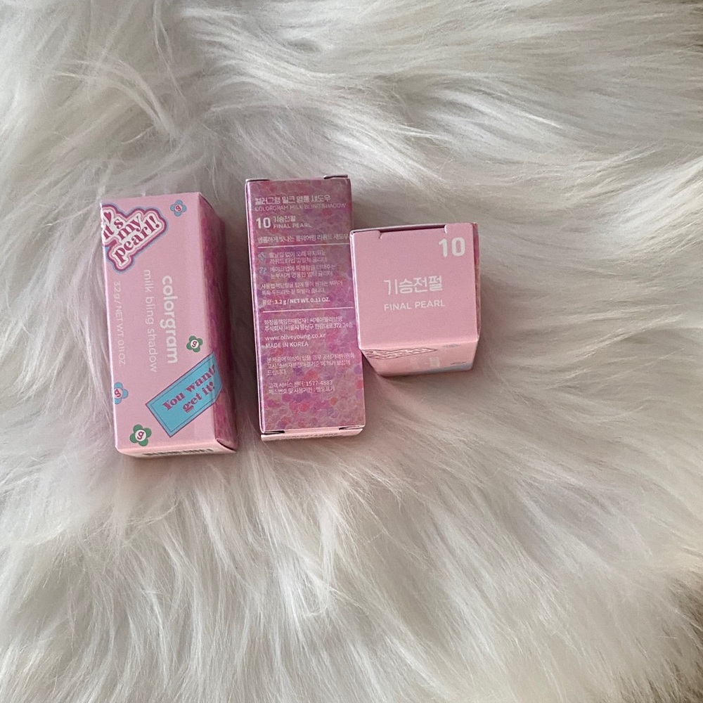 New in box / color gram milk bling shadow